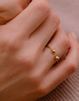 Anello aperto oro giallo due sfere fatto a mano italia